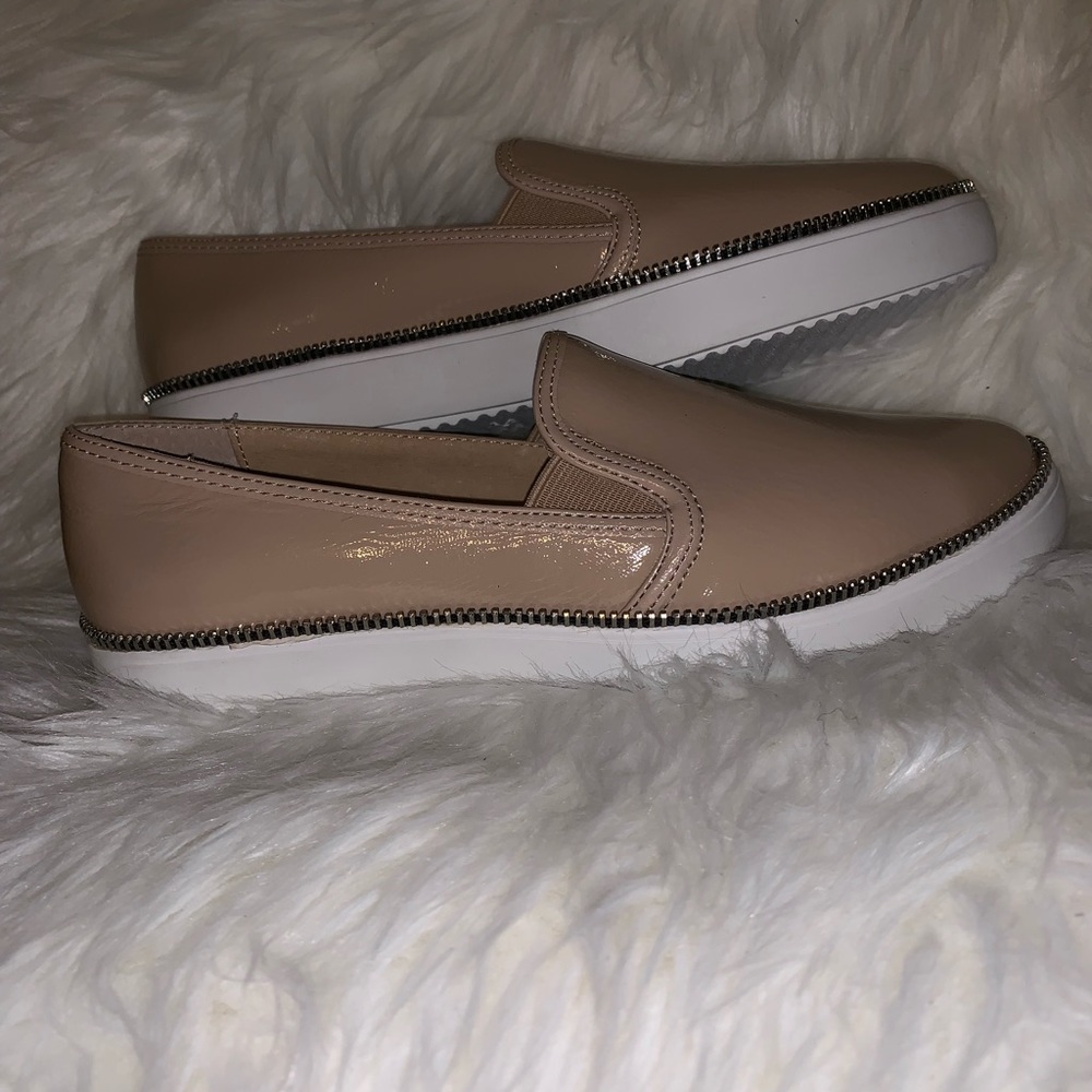 Last one! J Slides Shoes - Picture 3 of 8